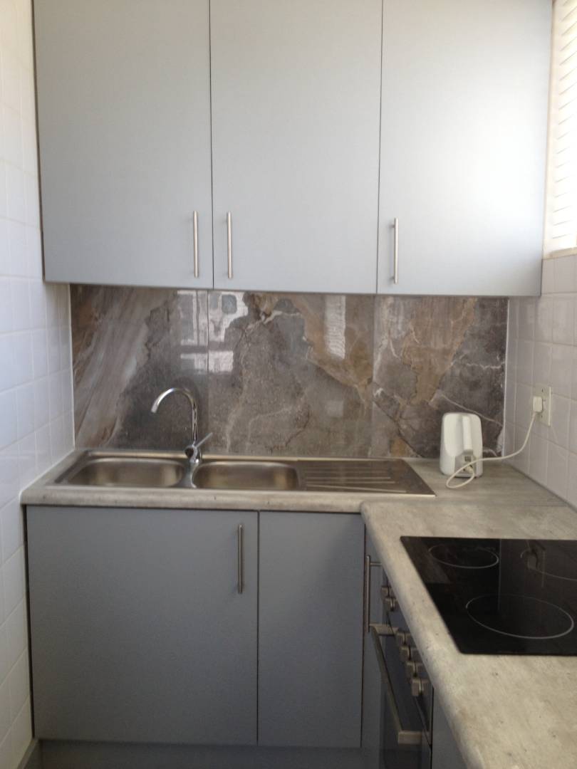 To Let 1 Bedroom Property for Rent in Sea Point Western Cape